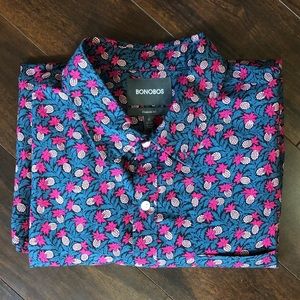 🍍 Bonobos Pink Pineapple Print Button Up 🍍